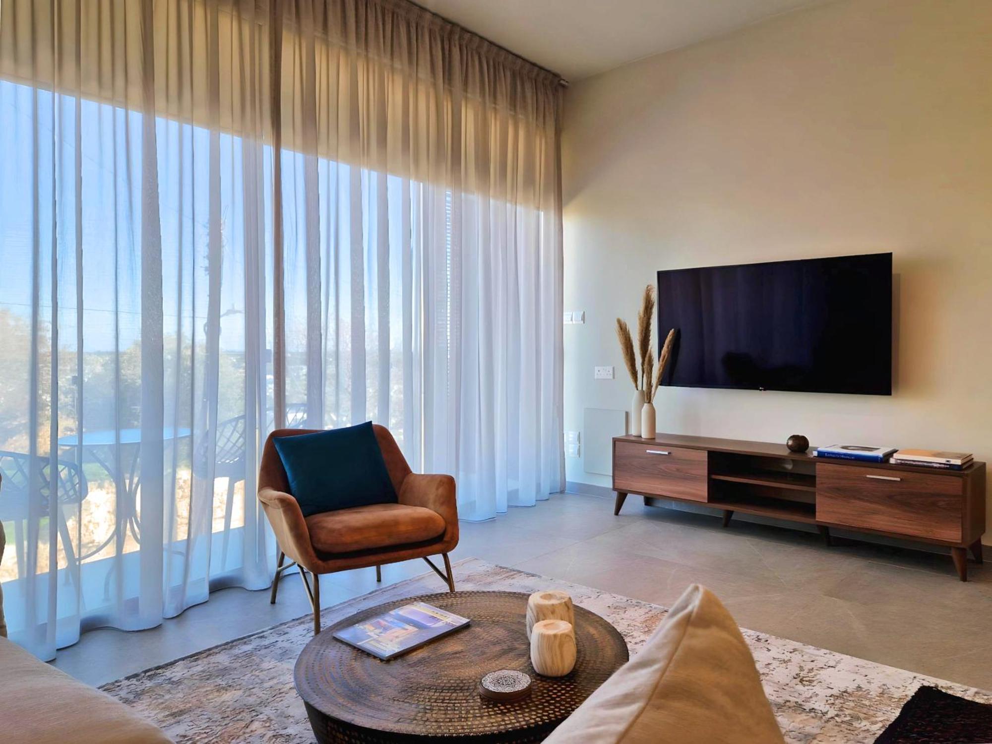 Aeon Residences - In The Heart Of Paphos Exteriör bild